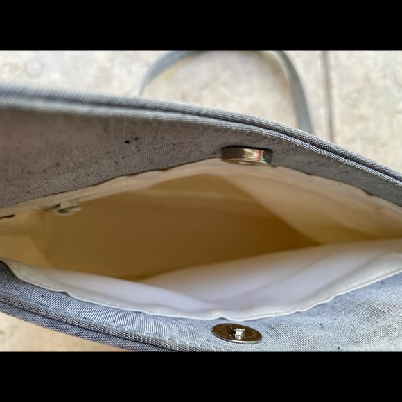 Small Guess Shoulder Bag - Picture 5 of 6